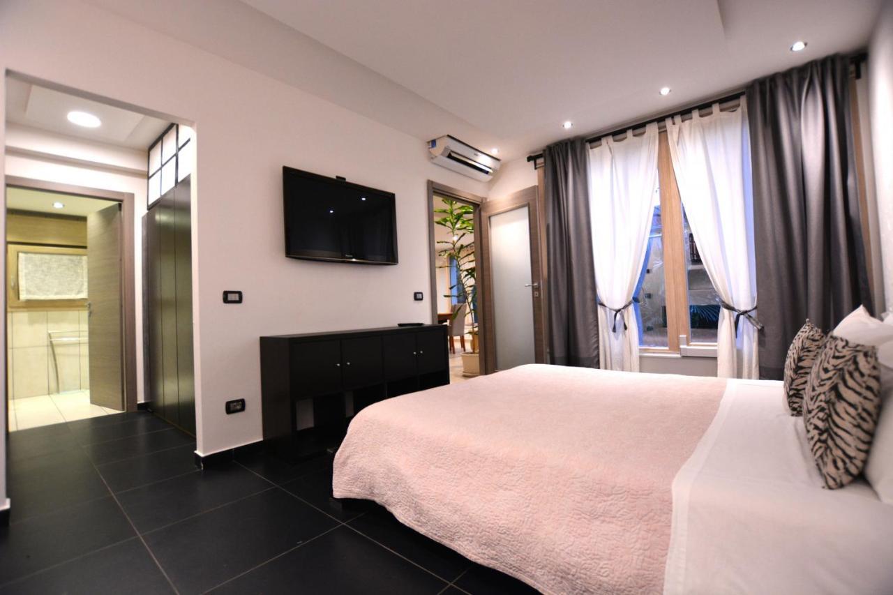 Suite Mimosa Con Piscina - Affitti Brevi Italia Sirmione Exteriér fotografie