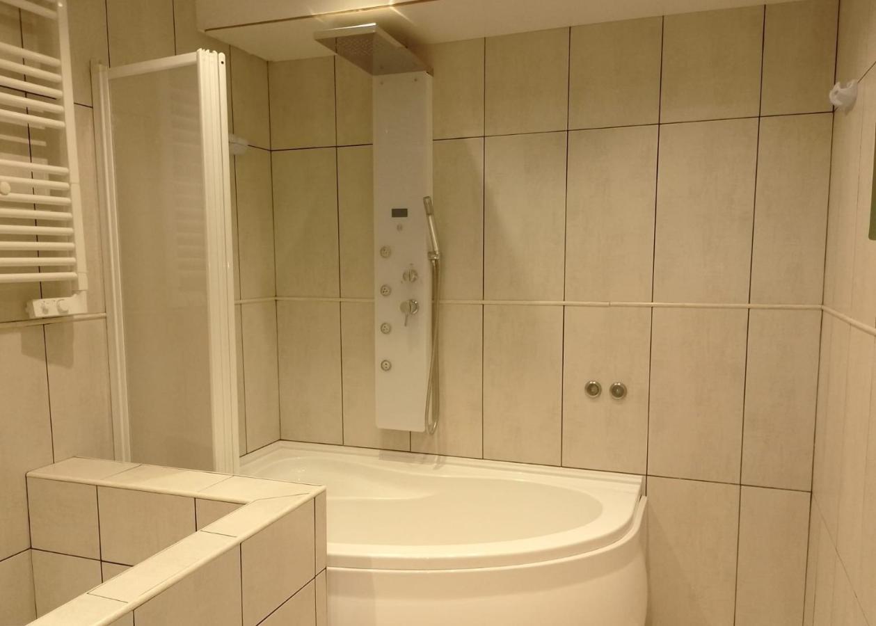 Suite Mimosa Con Piscina - Affitti Brevi Italia Sirmione Exteriér fotografie